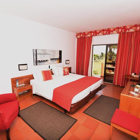 Praia Da Lota Resort - Beachfront Hotel Manta Rota Εξωτερικό φωτογραφία