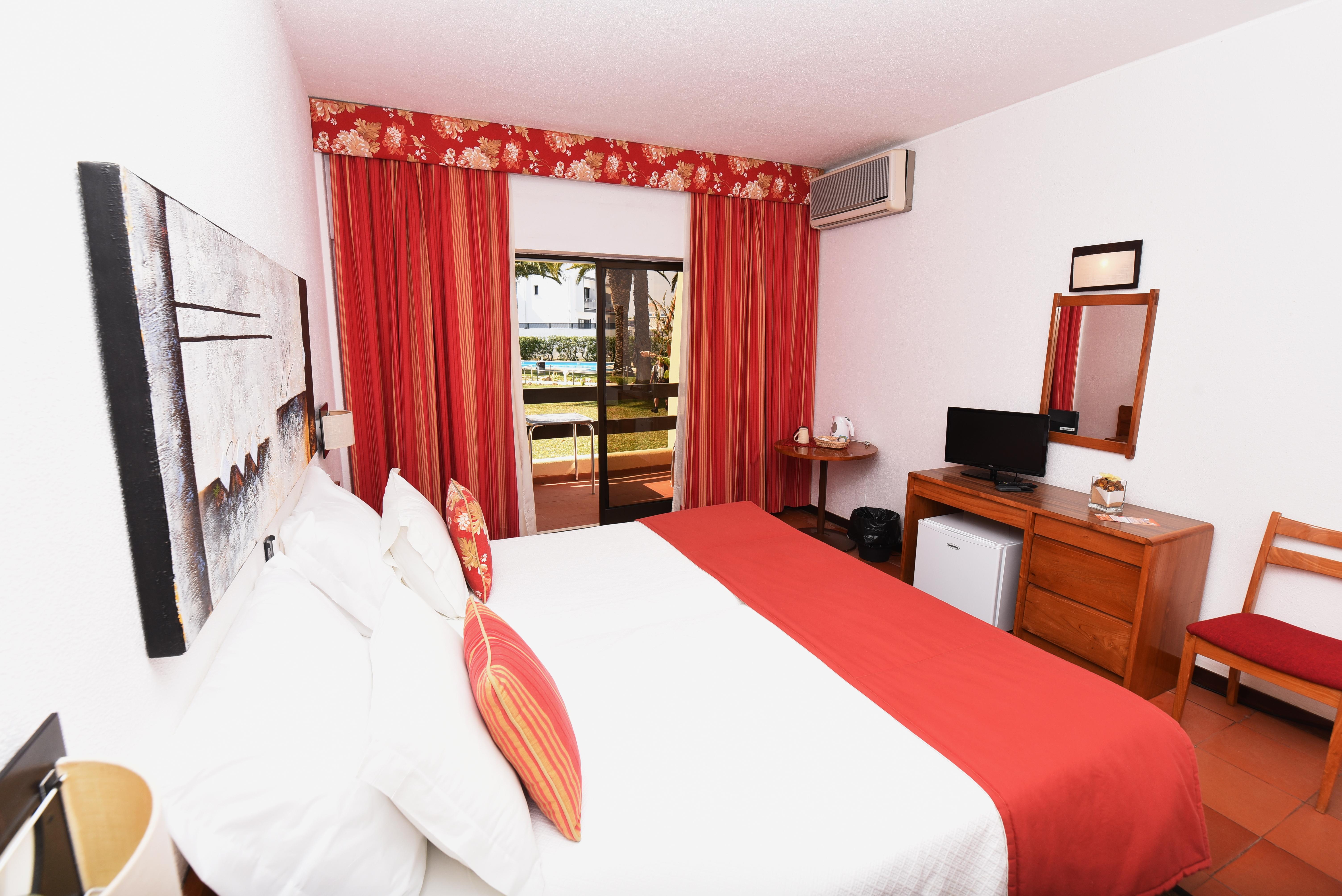 Praia Da Lota Resort - Beachfront Hotel Manta Rota Εξωτερικό φωτογραφία