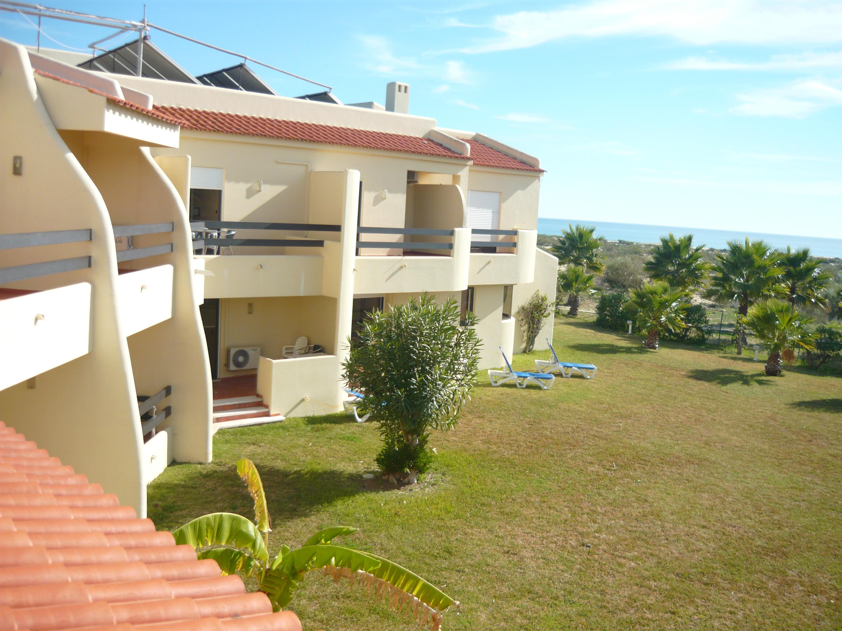 Praia Da Lota Resort - Beachfront Hotel Manta Rota Εξωτερικό φωτογραφία