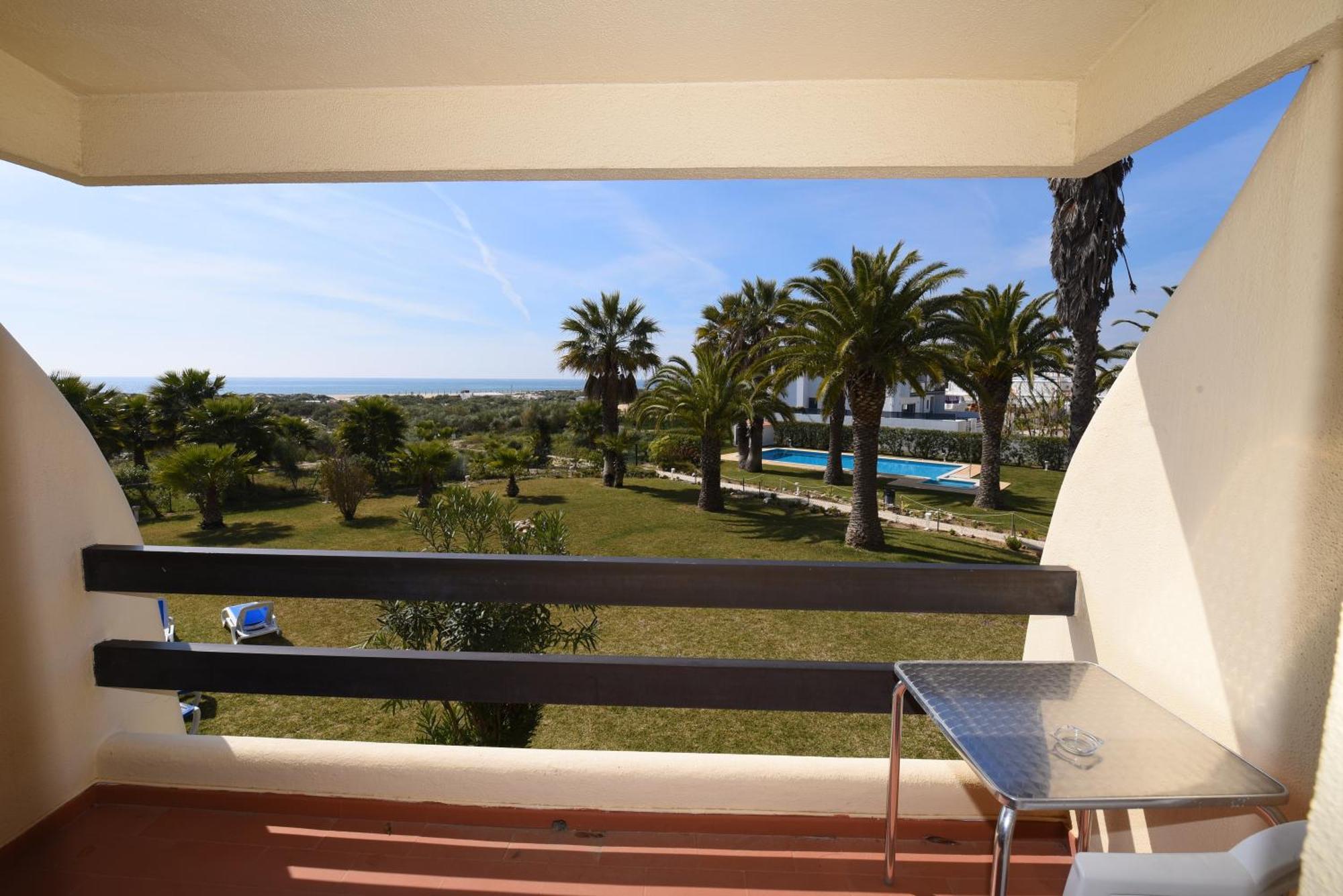 Praia Da Lota Resort - Beachfront Hotel Manta Rota Εξωτερικό φωτογραφία