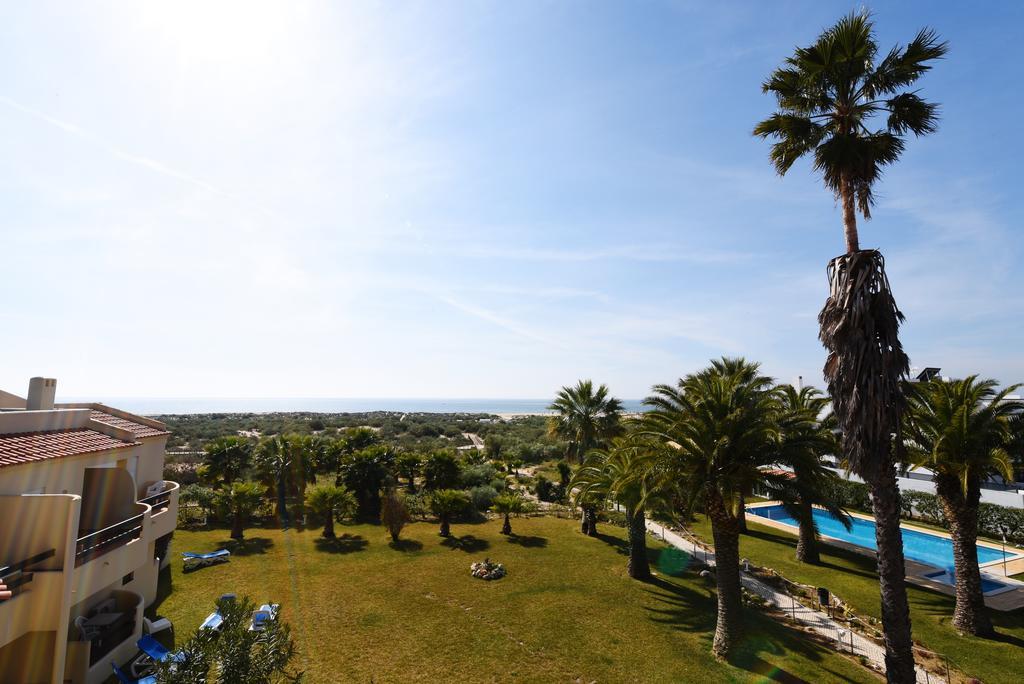 Praia Da Lota Resort - Beachfront Hotel Manta Rota Εξωτερικό φωτογραφία