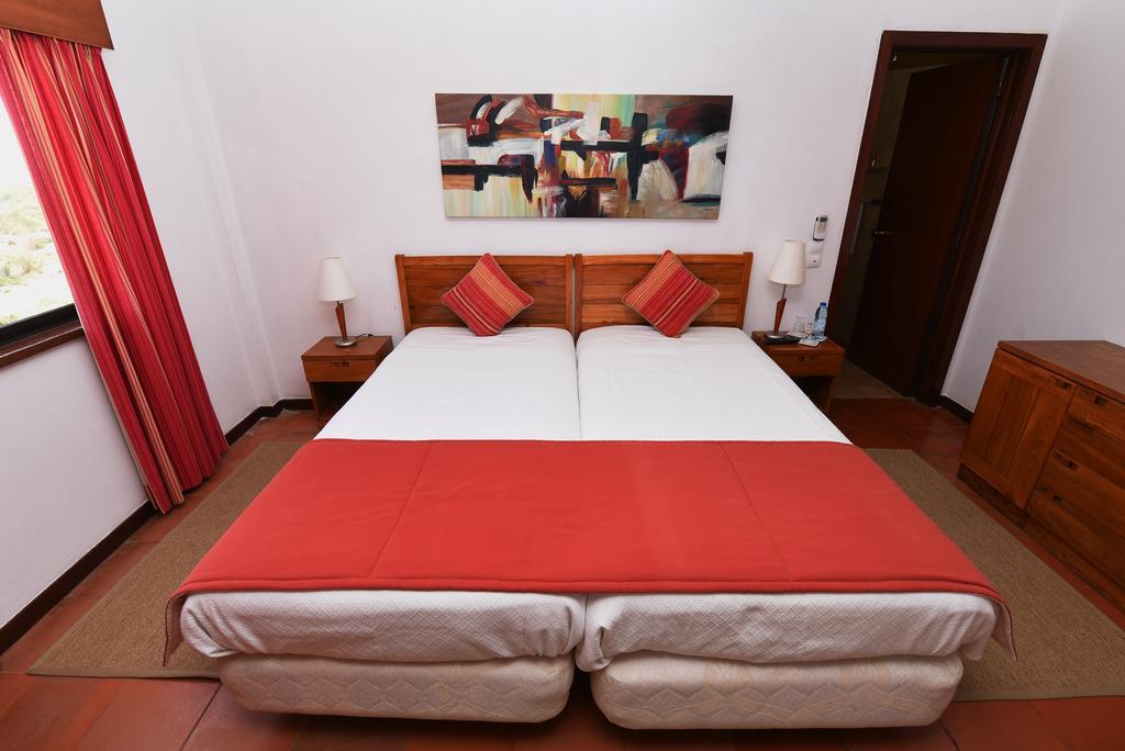 Praia Da Lota Resort - Beachfront Hotel Manta Rota Εξωτερικό φωτογραφία