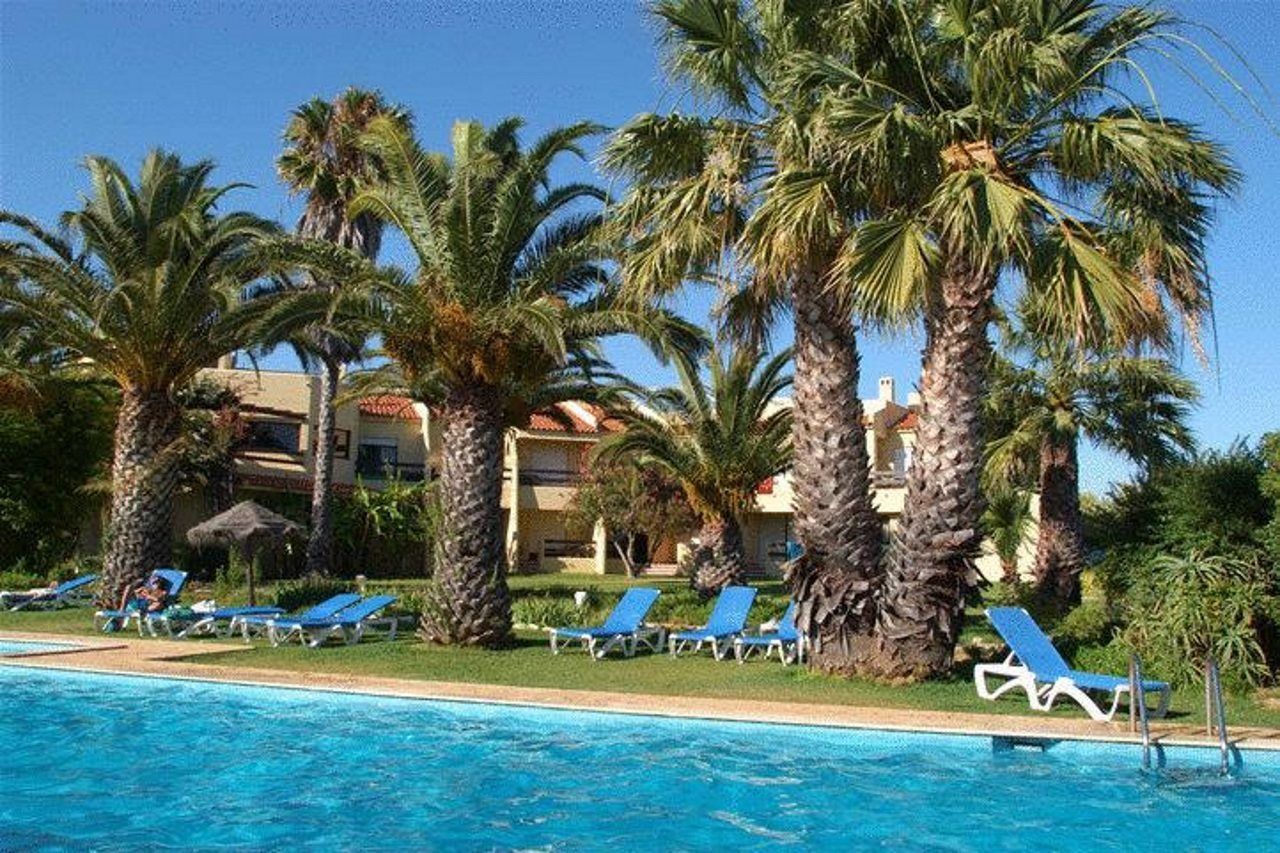 Praia Da Lota Resort - Beachfront Hotel Manta Rota Εξωτερικό φωτογραφία